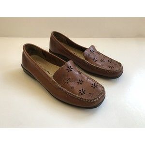 Thom McAn Women's Size 5.5 Brown Leather Slip On Loafers